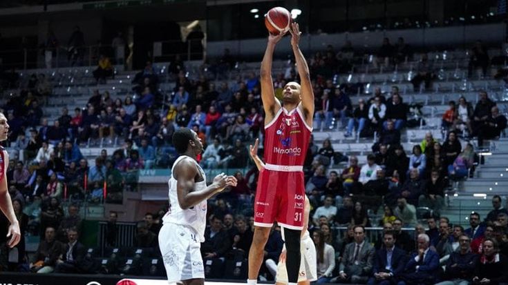 Basket, Final Eight di Coppa: Milano travolge Trento nel primo quarto