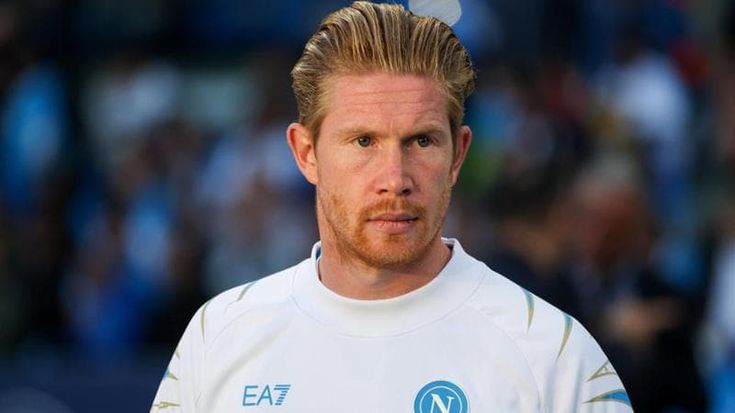 Napoli, fallito il 4-3-3 ma la squadra sa reagire. De Bruyne la luce, Spinazzola l’energia