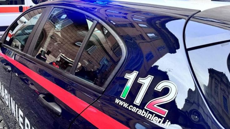 Uccide la madre con il mattarello e nasconde il corpo, fermato il figlio di 48 anni