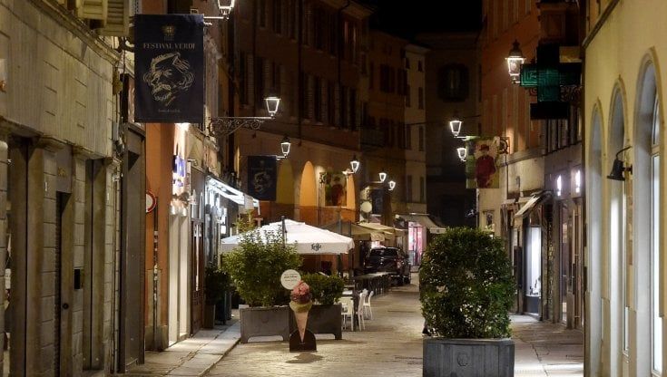 Effetto Covid sul commercio: "A Parma 1.450 aziende 'zombie', a galla solo con i ristori"
