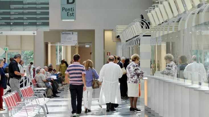 Il cortocircuito nella sanità lombarda: il 43% delle ricette rosse non viene usato col ticket