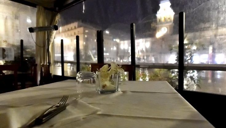 Parma, ristoratori e baristi al prefetto: "Categoria allo stremo, riaprire in sicurezza i locali"