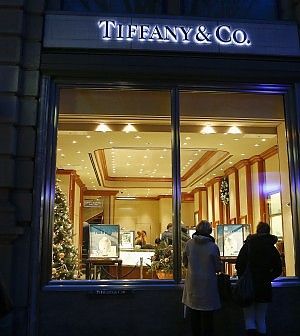 Maxipenale per il colosso del lusso Tiffany.<br />Deve pagare alla Swatch 328 milioni di euro