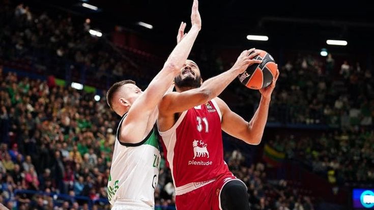 Eurolega, nuovo disastro Olimpia: lo Zalgiris passa al Forum, fischi alla fine