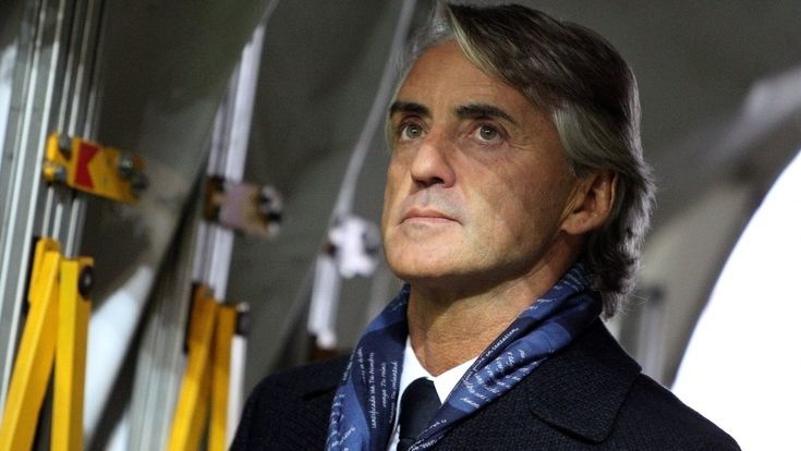 Mancini: Jesi, i fioretti e la panchina. il suo mondo in 50 passi 