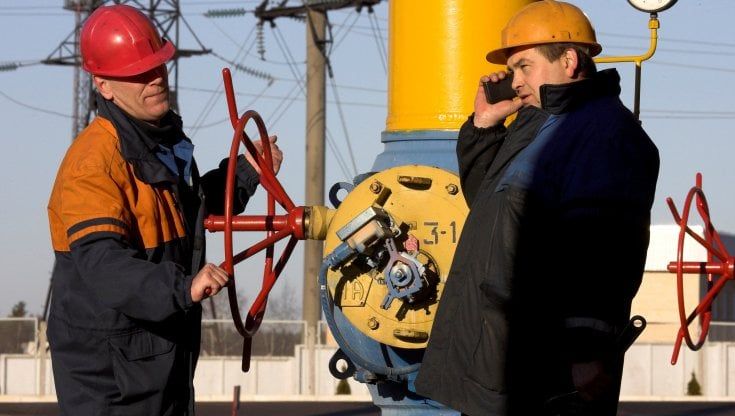 Partono i flussi dalla Russia, i prezzi del gas invertono la rotta: forti cali. Von der Leyen: "Abbiamo bisogno di nucleare e gas"