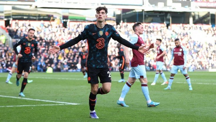 Premier League: il Liverpool piega il West Ham e sale a -3 dalla vetta. Havertz show, il Chelsea vince 4-0