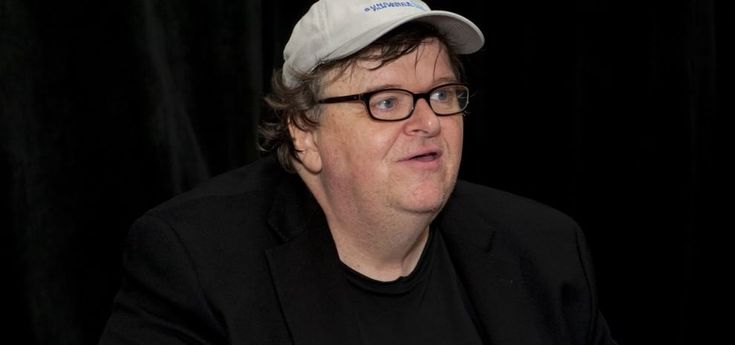 Michael Moore e il suo atto d'accusa agli Usa: "Guerrafondai"