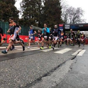 Mezza maratona di Torino: dominio keniano, ma anche lunghe code per le auto 