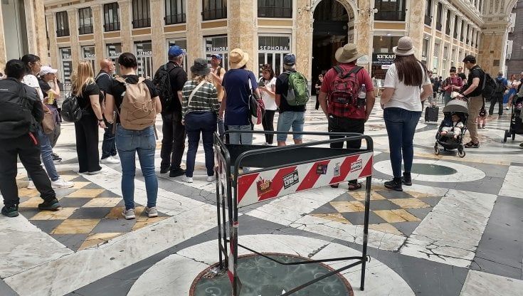 Galleria Umberto: "Pronti a pagare la vigilanza, ma cancelli a tutti gli ingressi"