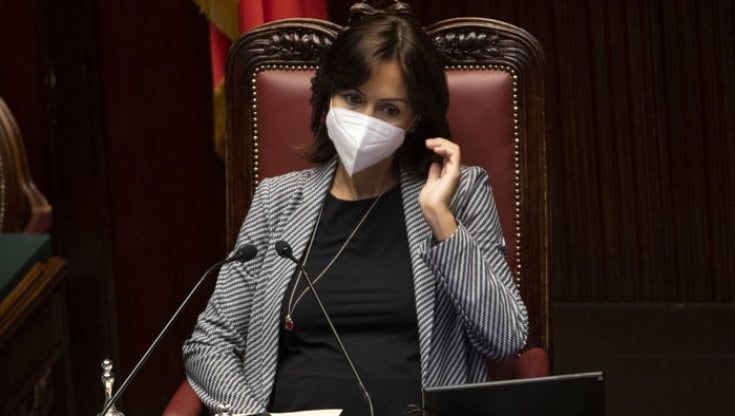 Forza Italia, Mara Carfagna ricoverata in ospedale per polmonite: "Momento complicato, tornerò presto"