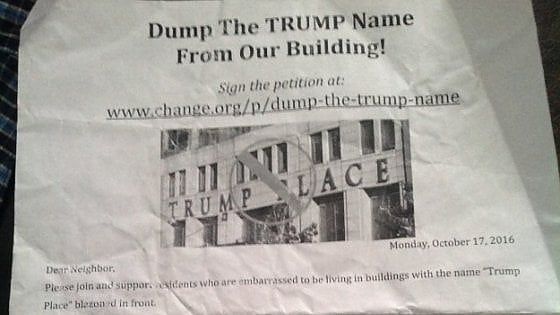 New York, al Trump Place gli inquilini vogliono togliere il nome di Donald