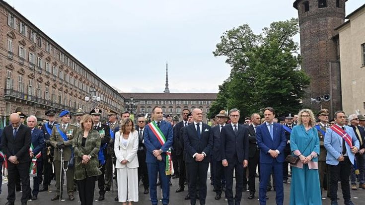 Dalla suora all’imprenditrice, chi sono i nuovi Cavalieri insigniti da Mattarella