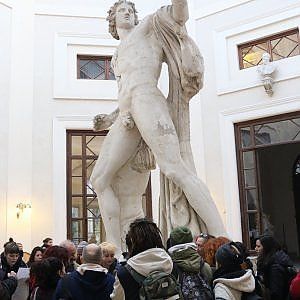 Liceo artistico di Porta Romana, scattano le sospensioni 