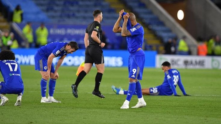 La triste parabola del Leicester: dieci anni fa vinceva la Premier, ora retrocede in terza serie