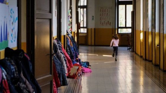 Bari, una bambina di 2 anni e mezzo scappa dall'asilo: ritrovata illesa a diversi isolati di distanza