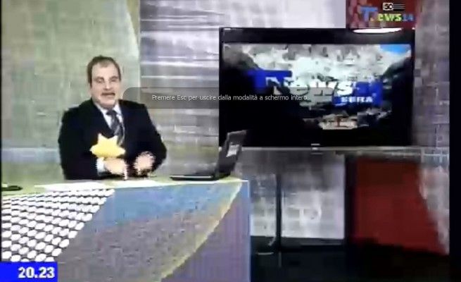 Giornalista ebreo legge il tg con la stella di Davide sul petto