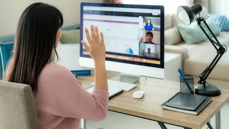 Mobili, telefonia e pc: lo smart working  crea nuovi campioni