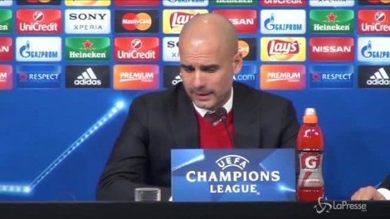 Yaya Touré contro Guardiola: "Fa finta di non avere problemi con i giocatori di colore"