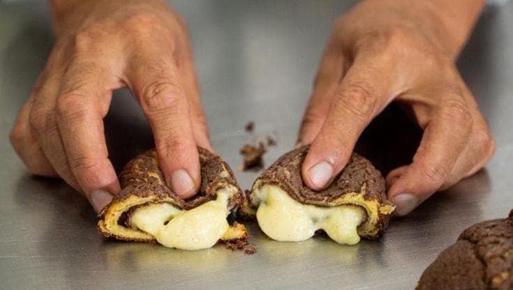 Conoscete il cornetto salentino alla crema? Ecco le 10 migliori pasticcerie dove scoprirlo
