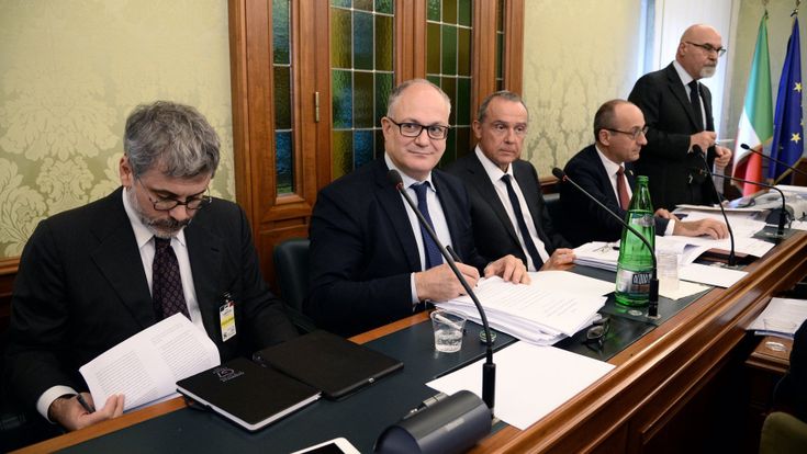 Dalle pizzerie alle tute per moto, ecco gli emendamenti più assurdi presentati alla legge di bilancio 