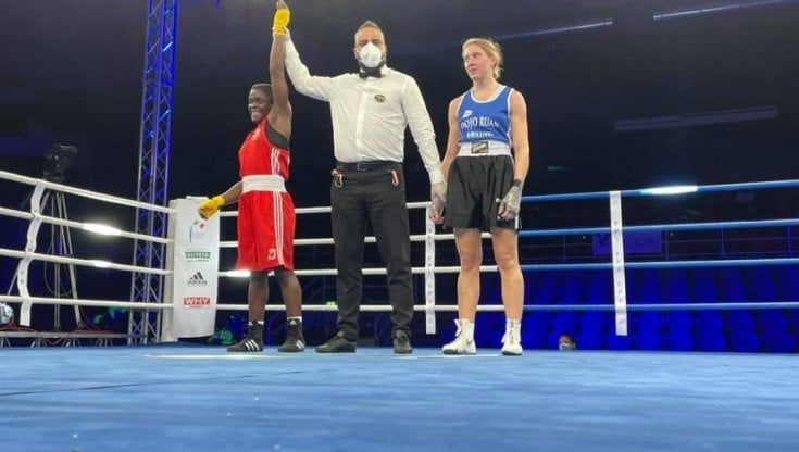 Boxe, Pamela Malvina Noutcho Sawa, camice e guantoni: l'infermiera che è diventata campionessa