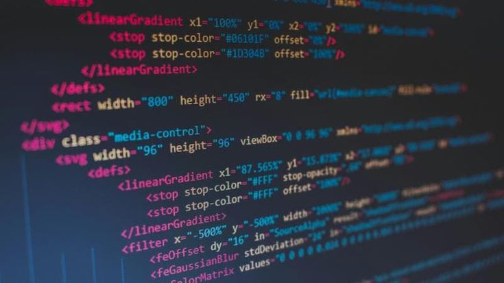 Cybersicurezza, sesto attacco hacker: tra i target siti di governo, banche e trasporti