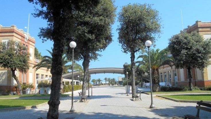 Non si forma la classe, ragazzina disabile deve fare 180 km al giorno per frequentare la scuola dei suoi sogni 
