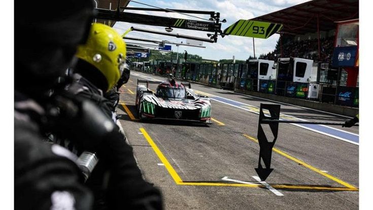 Come superare la notte della 24 ore di Le Mans: i segreti dei piloti del team Peugeot