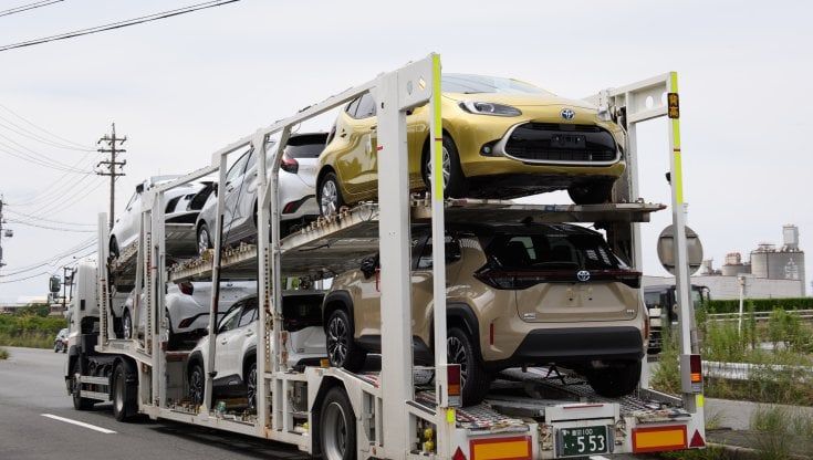 Bisarche, mancano gli autisti e la filiera dell'auto rischia un nuovo stop