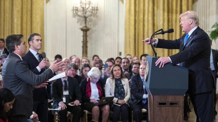 Guai a chi osa criticare il Verbo: ecco perché Trump dichiara guerra ai giornalisti 