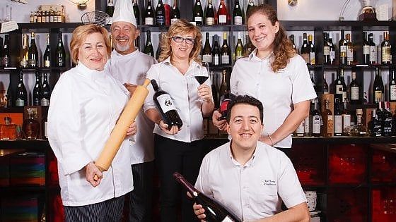 Corte de’ Cortesi con Cignone, una trattoria che vola alto
