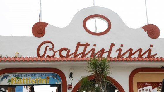 Roma, sequestro da un milione di euro  a stabilimento balneare di Ostia: indagate amministratrici