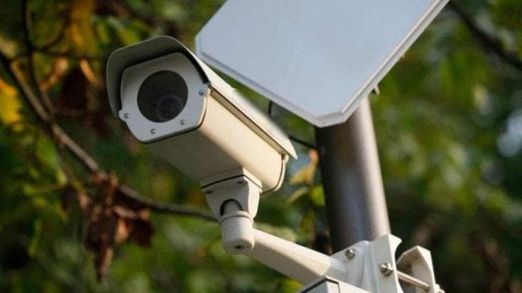 Monti, maxi furto in appartamento: bottino da 700 mila euro, portate via pure le telecamere
