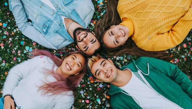 Gen Z italiani: il tempo libero in compagnia è più importante della tv 
