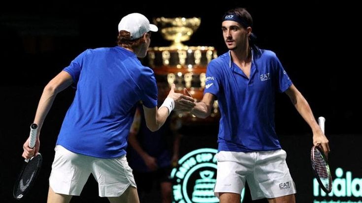 L’Italia supera l’Olanda e va in semifinale di Coppa Davis: Sinner-Sonego battono Griekspoor-Koolhof nel doppio decisivo