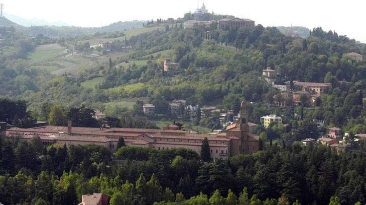 Furti in villa a Bologna, altri due colpi. I residenti sui colli: “Siamo esasperati, chiediamo telecamere e vigilanza di comunità”