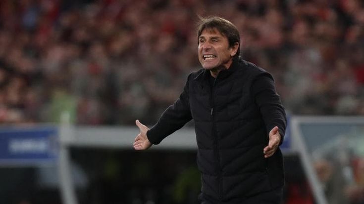 Napoli, De Laurentiis rilancia: “Dobbiamo avere tutti la stessa fame di Conte”