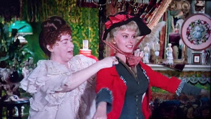 “Art. Fashion. Cinema”: Sophia Loren tra i protagonisti della mostra a Roma dedicata a Huene