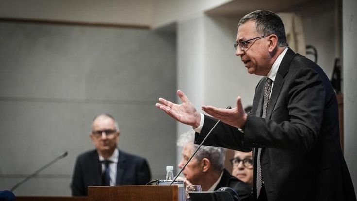 Si riunisce il Consiglio regionale ma è scontro sulle commissioni