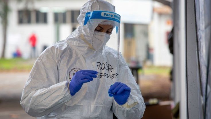 Coronavirus, oggi nel Lazio 2070 nuovi positivi, su oltre 28mila tamponi. Calano i contagi e i decessi