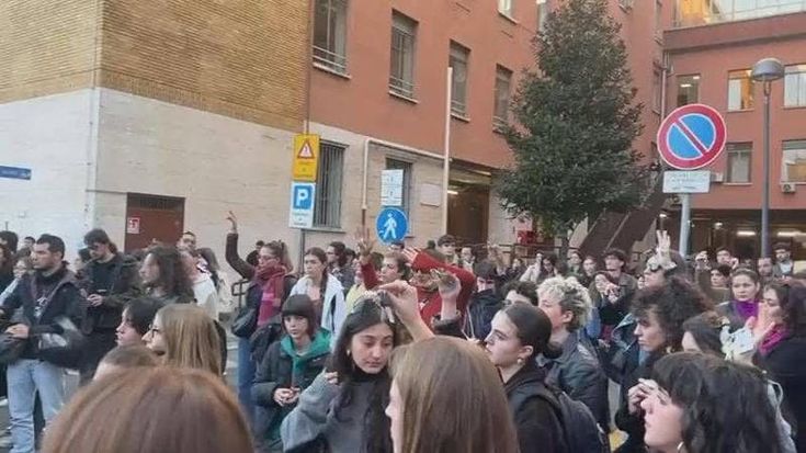 In 500 alla Sapienza in ricordo di Ilaria Sula: “Poteva essere ognuna di noi. Abbiamo paura”