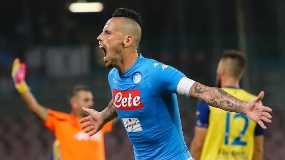 Napoli, niente esperimenti: Sarri torna all'antico. All'Olimpico anche De Laurentiis 