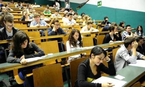  Medicina, il pasticcio dei test d'ingresso: decine di studenti ripescati dal Tar