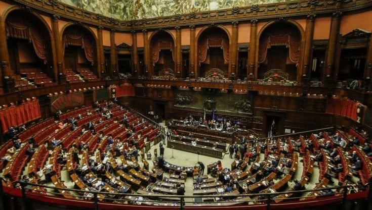 Dal milione di Tremonti alla Jaguar 'retrò' di Conte fino ai 9mila euro di Soumahoro. Ecco le dichiarazioni dei redditi dei deputati