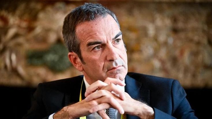 Sotto inchiesta il presidente Occhiuto. Gli strani intrecci della Regione Calabria