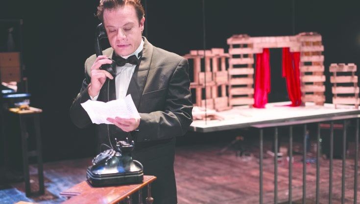 Lino Musella porta in scena Eduardo, artigiano del palco e della parola