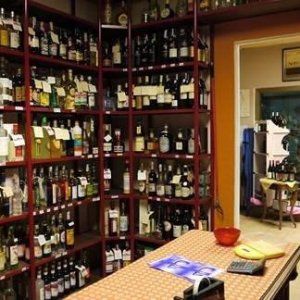Grandi Baroli d'annata, rari whisky e grappe all'Enoteca Reviglio
