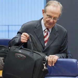 Arriva la sanatoria fiscale: incasso da 6,5 miliardi con il rientro dei capitali. Sconti a chi ha evaso in Italia
