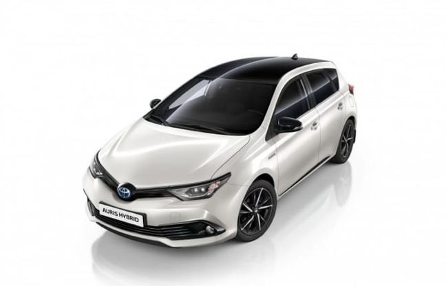 Toyota Auris, c’è anche la Black Edition